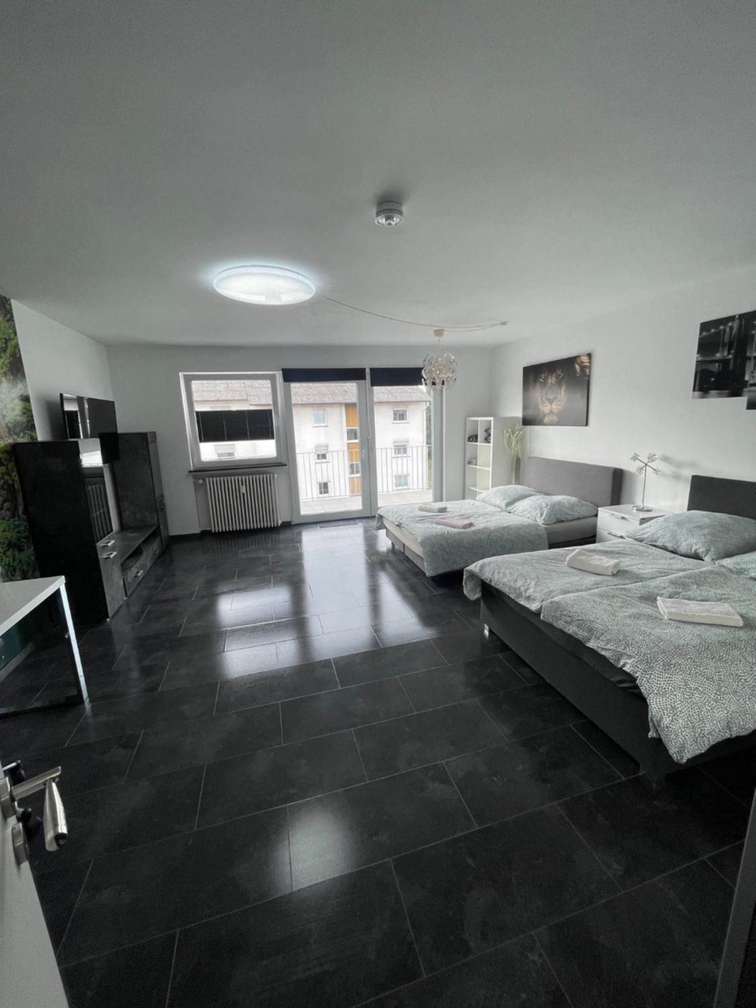 Exklusive Moderne Wohnung Giessen Stadtnaehe Mit Balkon Annerod Bagian luar foto